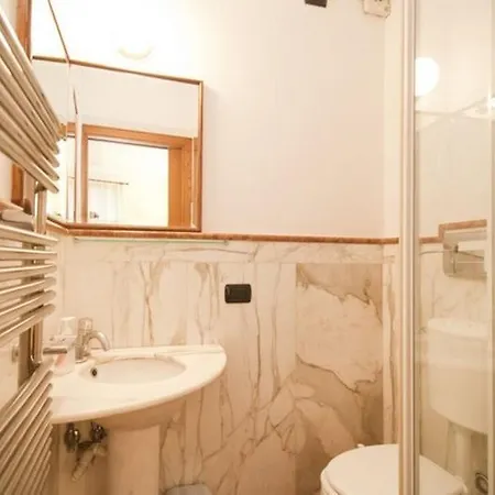 Urban House Apartament *